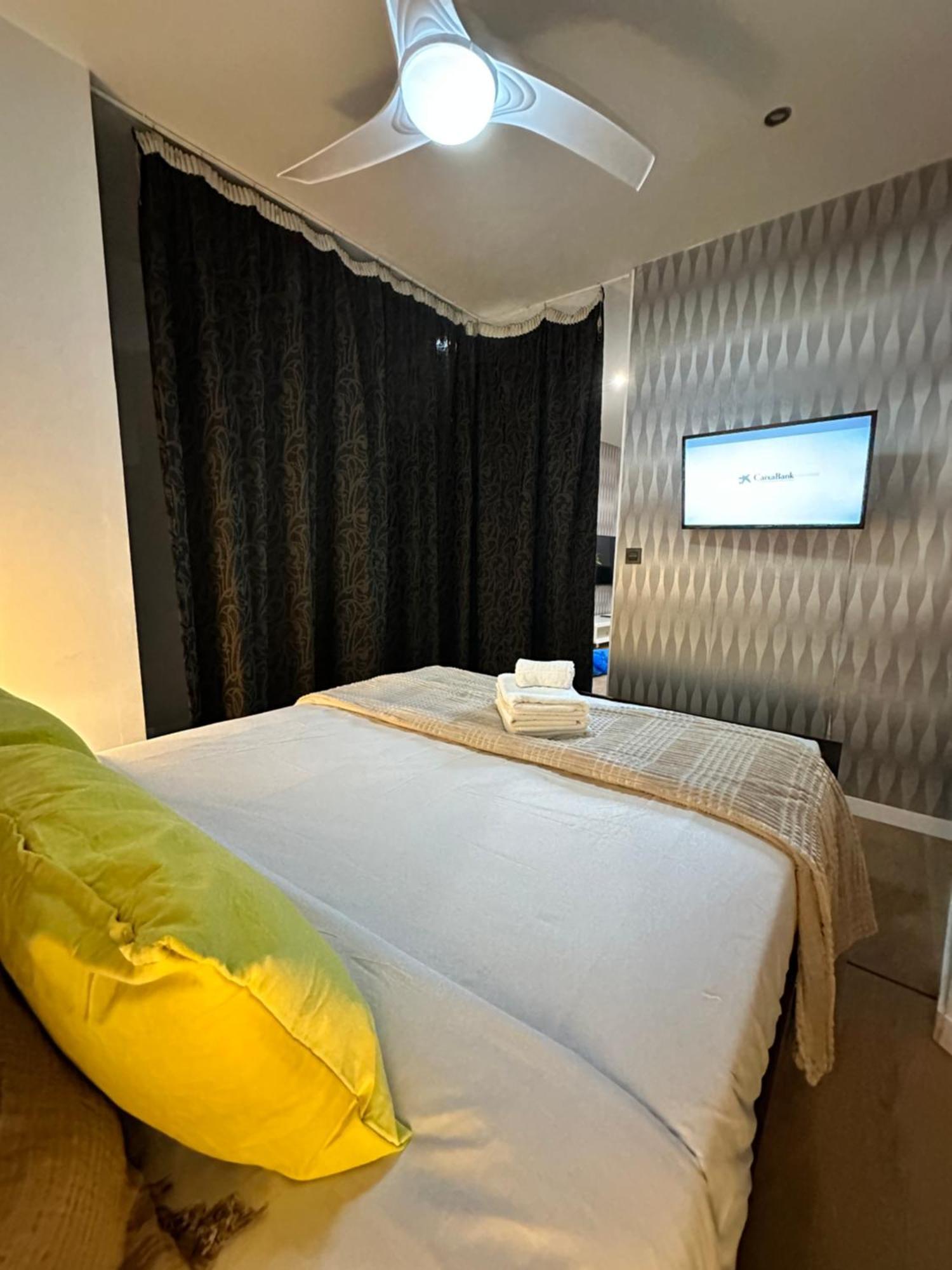 Apartmán Carreteria Deluxe Màlaga Exteriér fotografie